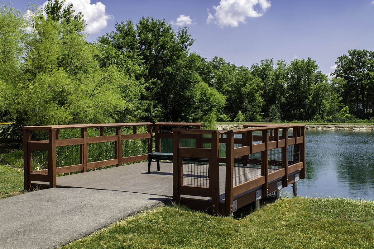 Monroeville Pond Sitting Area